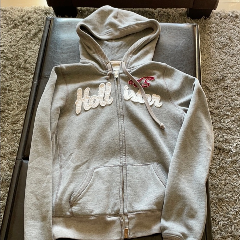 Hollister gray sweatshirt